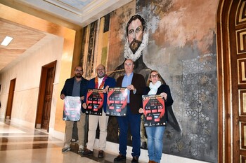 Fuensalida sopla 20 velas de promoción del teatro aficionado