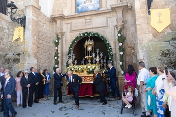 Quintanar celebra el Corpus engalanando su calles y plazas