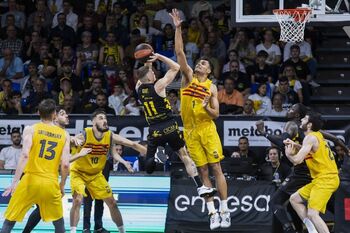 El Barça se cita con el Madrid en semis de la Liga Endesa