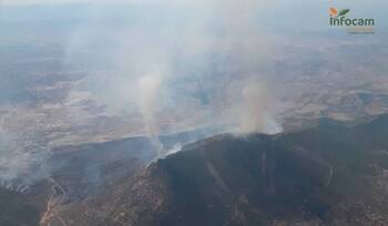 Confinada la localidad de Fuentes por el incendio