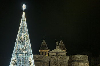 Toledo adjudica el nuevo contrato de iluminación navideña