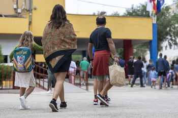 STE-CLM rechaza la jornada partida en los centros educativos