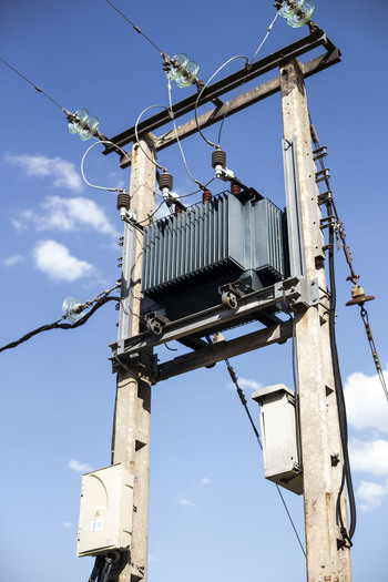 Un tiroteo a una torreta causa cortes de luz en 4 pueblos