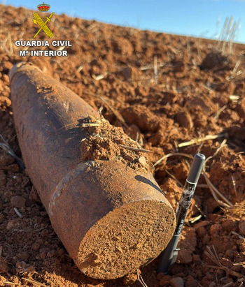 Un agricultor encuentra un proyectil de la guerra en Copernal