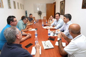 Alcántara y Ayuntamiento inician un diálogo sobre vivienda