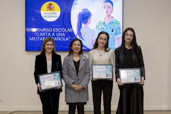 Antía Hernández, finalista del certamen ‘Carta a un militar'