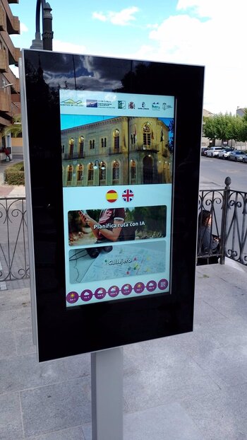 Más de 20 pueblos estrenan pantallas de información turística