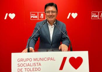 PSOE denuncia la caída de recursos municipales en los colegios