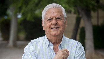 José Luis Isabel, un profesor de informática con 83 años