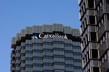 CaixaBank gana 1.005 millones hasta marzo, un 17,5% más