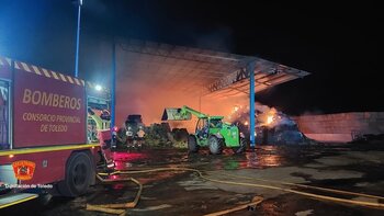 16 terneros muertos en un incendio en Talavera La Nueva