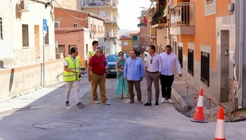 Velázquez visita las obras en 11 calles de Santa Bárbara