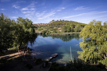 Un incendio en camping de Lagunas de Ruidera provoca 2 heridos