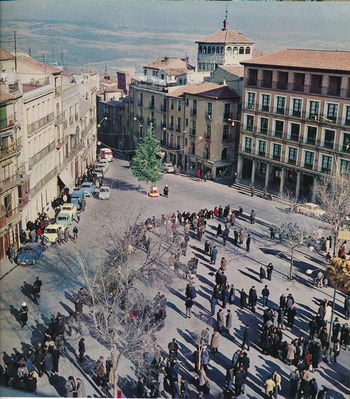 De la bola al pino: Los adornos de antaño en Zocodover