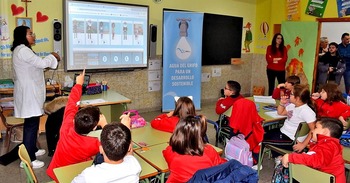 Aquona impulsa y promueve vocaciones científicas en las aulas