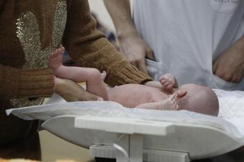 Los nacimientos repuntan en la provincia un 4,8% hasta mayo