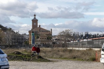 Usuarios del Tren recoge firmas para salvar la actual estación