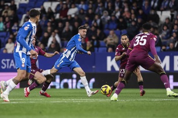 El Espanyol sale del descenso a costa del Valladolid