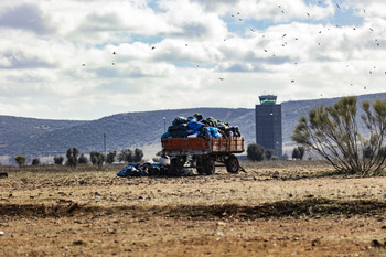 La 'rave' deja varias toneladas de basura en el aeropuerto